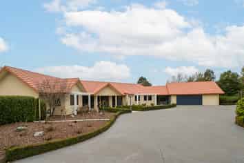 55 Regents Park Drive, Casebrook