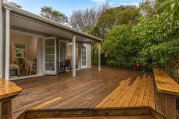 12 Hira Street, Waikanae
