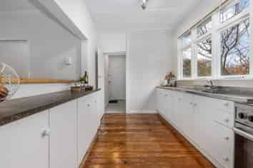 12 Hira Street, Waikanae