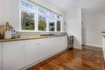 12 Hira Street, Waikanae