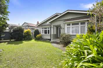 11 Lyndhurst Street, Takaro