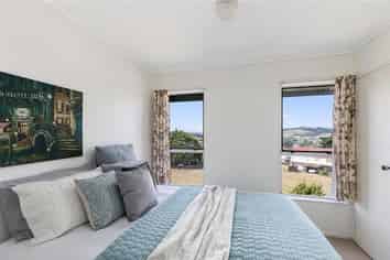 68 Cunliffe Street, Churton Park