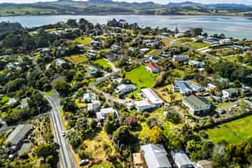 24 Beach Road, Mangonui