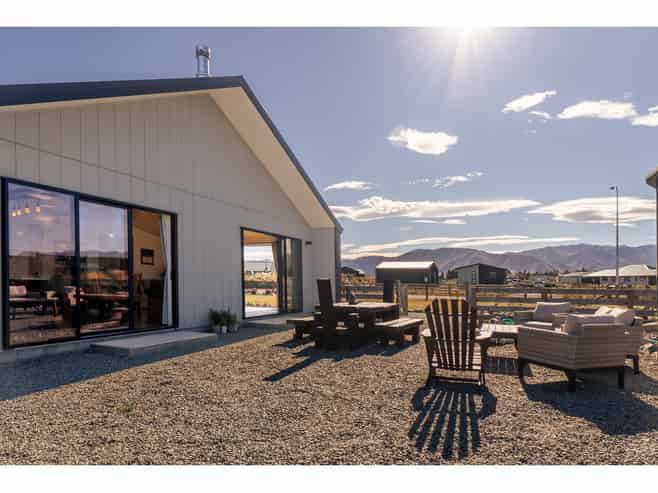 1 Tussock Crescent, Twizel