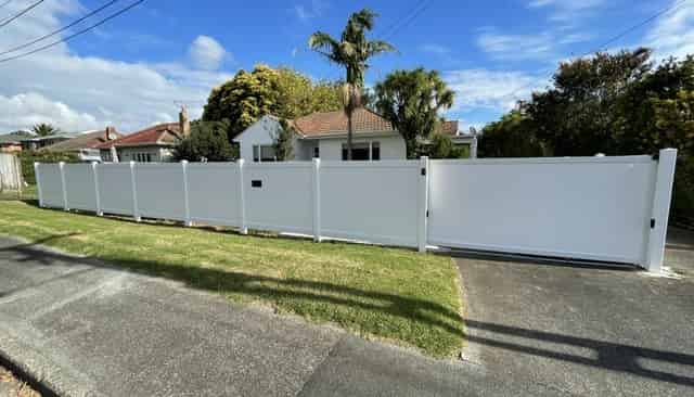 A/8 Melrose Road, Hillsborough