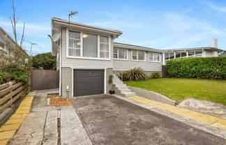 24 Laura Street, Kelston