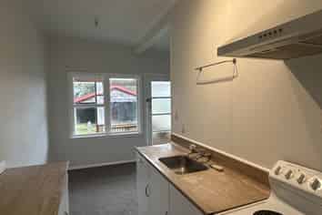 1/2 Wilson Street, Havelock