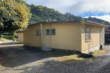 1/2 Wilson Street, Havelock