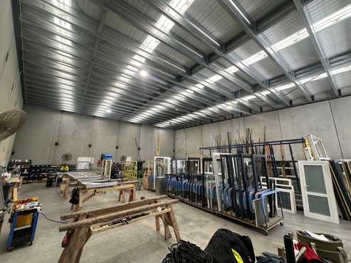 Modern tilt slab warehouse. Flexible lease options