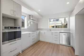 5/3A Humboldt Street , Sydenham