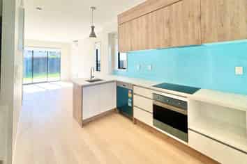 10/113 Moore Street, Howick