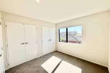 10/113 Moore Street, Howick