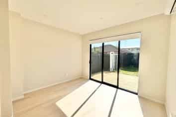 10/113 Moore Street, Howick