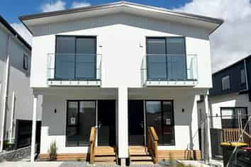 10/113 Moore Street, Howick