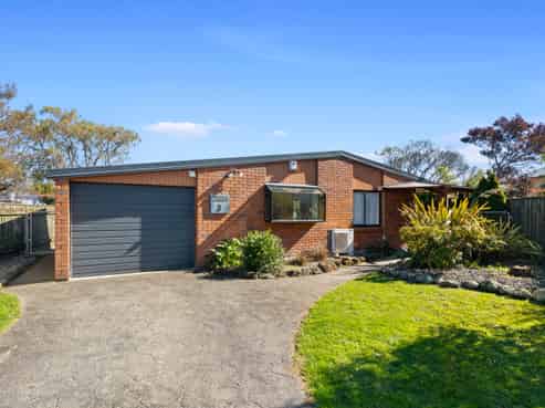 3 Barrett Place, Carterton