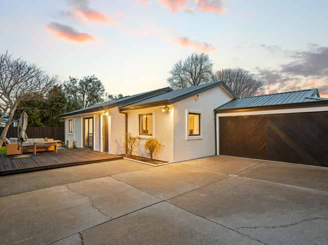 2/64A Cutts Road, Russley
