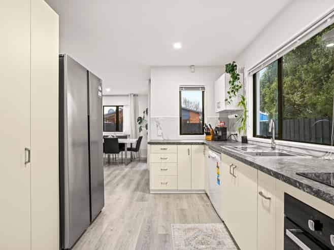 2/64A Cutts Road, Russley