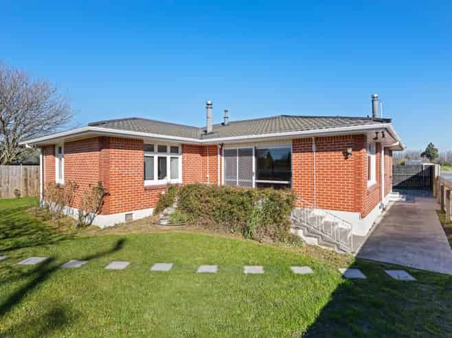 1 Aroha Way, Yelverton