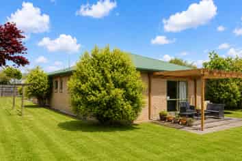22d Dickens Street, Owhata