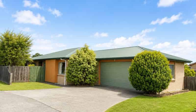 22d Dickens Street, Owhata