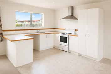 22d Dickens Street, Owhata