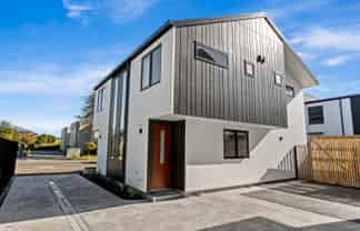 2/18 Whiteleigh Avenue, Addington