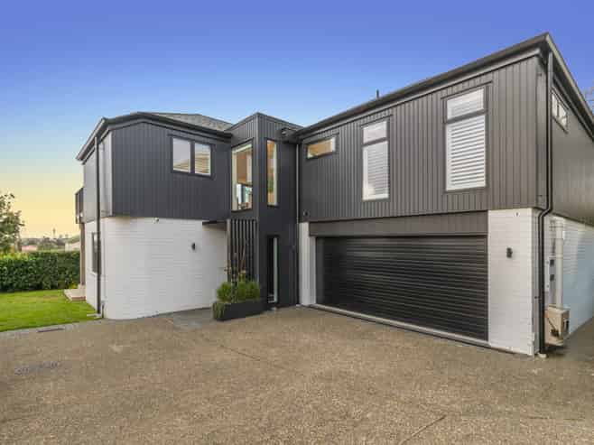 15A Cambrai Avenue, Mount Roskill