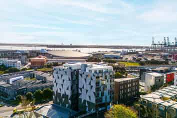 Strategic Parnell Base + Car Park: Unbeatable Port & Motorway Access!