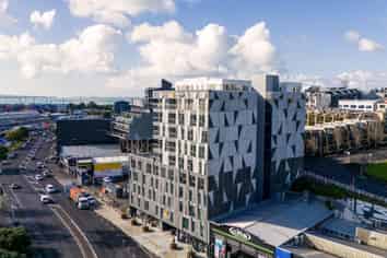 Strategic Parnell Base + Car Park: Unbeatable Port & Motorway Access!