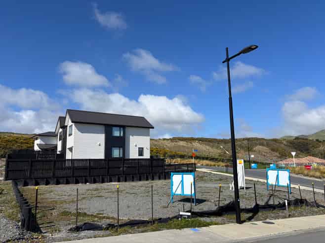 13 & 15 Tiratu Rise, Whitby