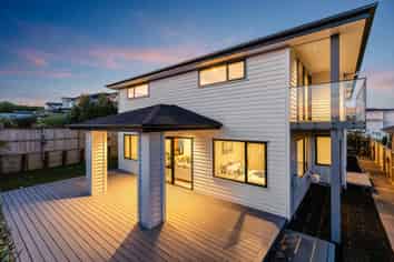 32 Grut Greens, Millwater