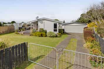 8 Hughson Place, Opunake