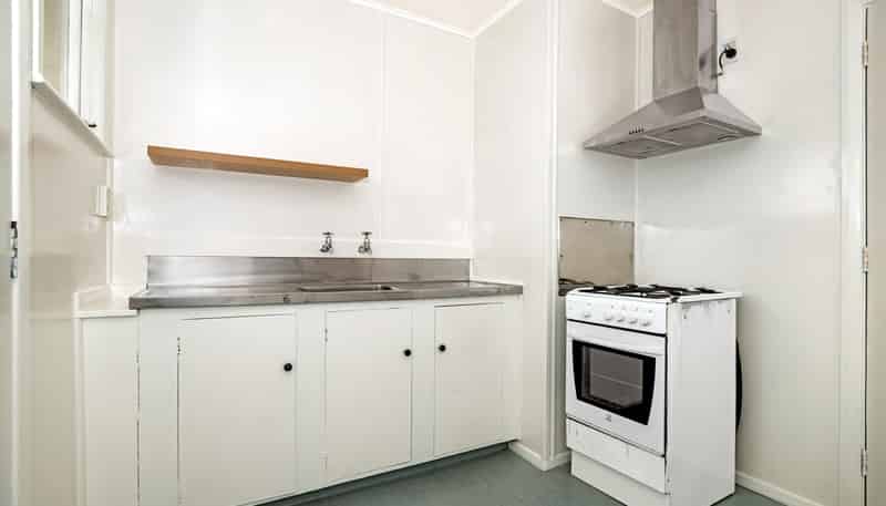 26,28,30 Cavendish Crescent, Outer Kaiti