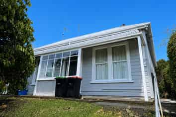 56 South Road, Caversham