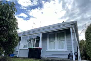 56 South Road, Caversham