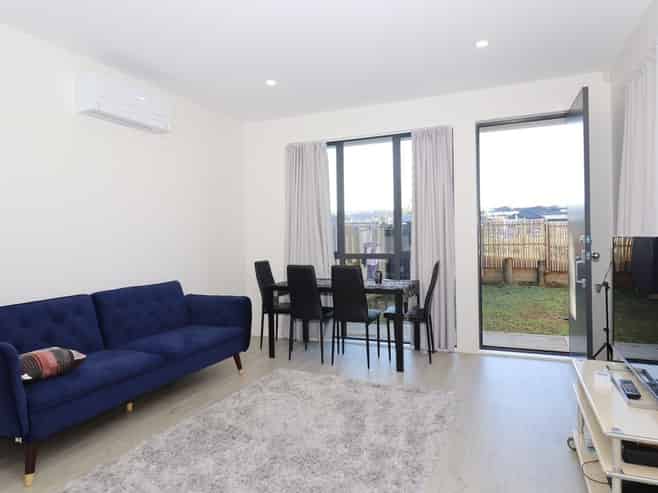 10 Serpent Road, Flat Bush