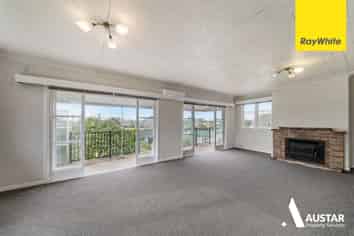 56 Beaubank Road, Kelston
