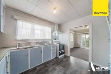56 Beaubank Road, Kelston