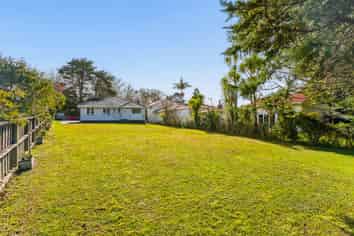 526A West Coast Road, Oratia