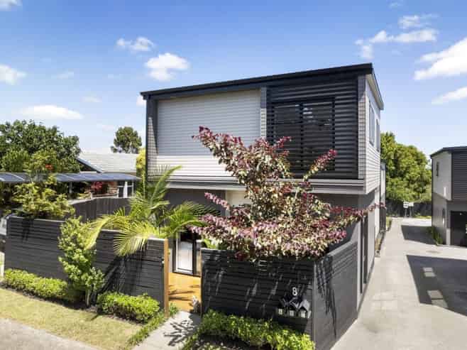 8A Edgar Pearce Place, Howick