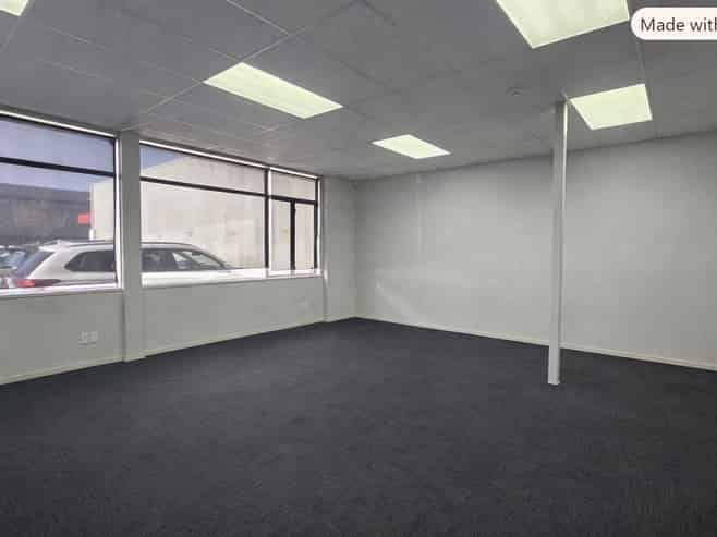 Immaculate office tenancy