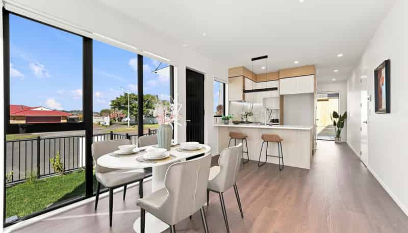 2/31 Booralee Avenue, Botany Downs