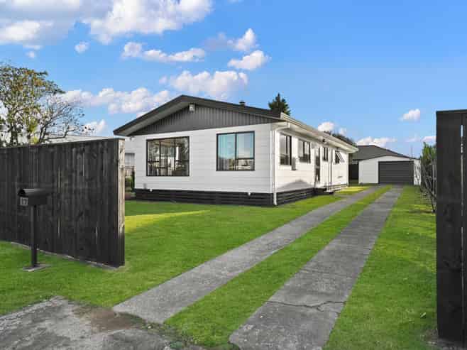 19 Elmwood Crescent, Pukete