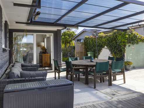 10 Armstrong Grove, Hilltop