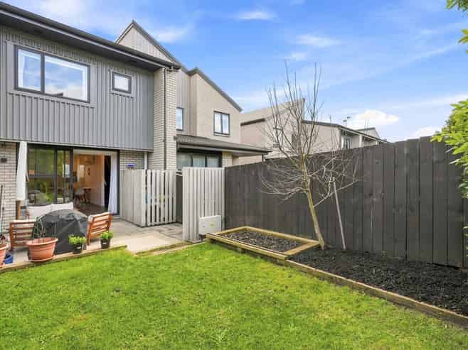 37 Peihana Road, Hobsonville