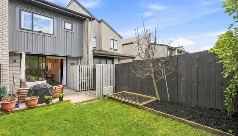 37 Peihana Road, Hobsonville