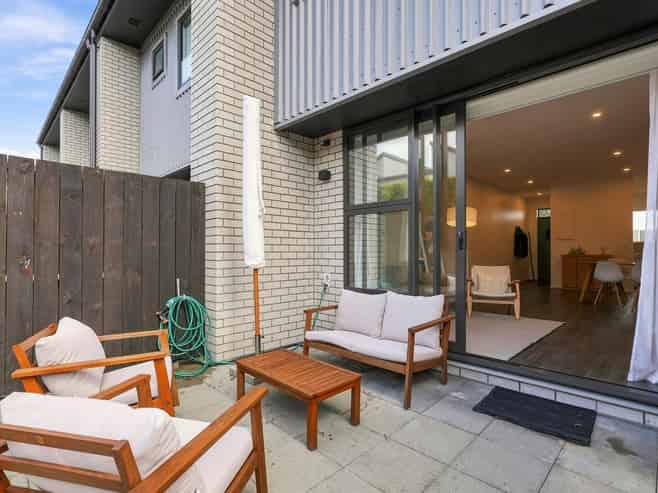 37 Peihana Road, Hobsonville