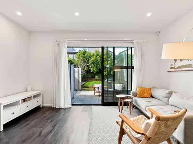 37 Peihana Road, Hobsonville