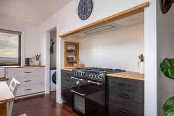 403 McArthur Road, Alexandra