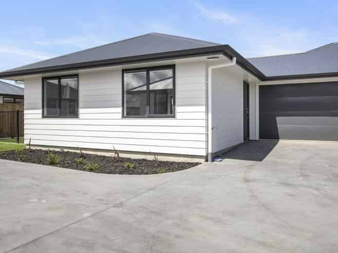 2/18 Betley Crescent, Fairview Downs